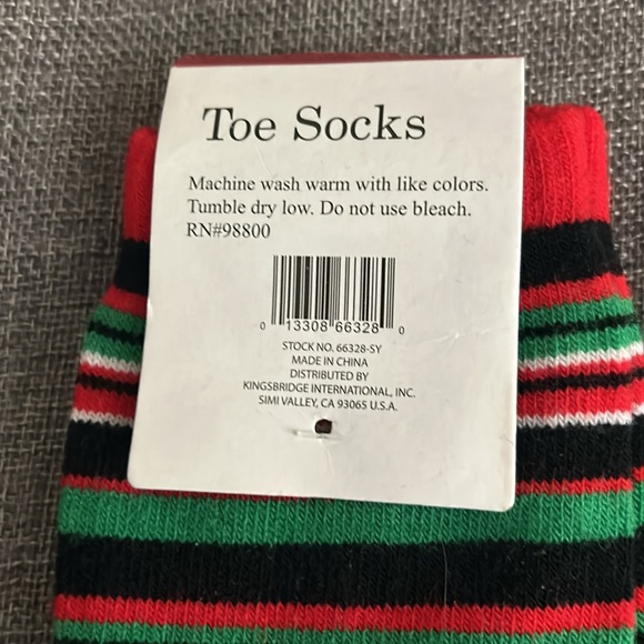 NWT Santa socks with toes - Picture 4 of 4